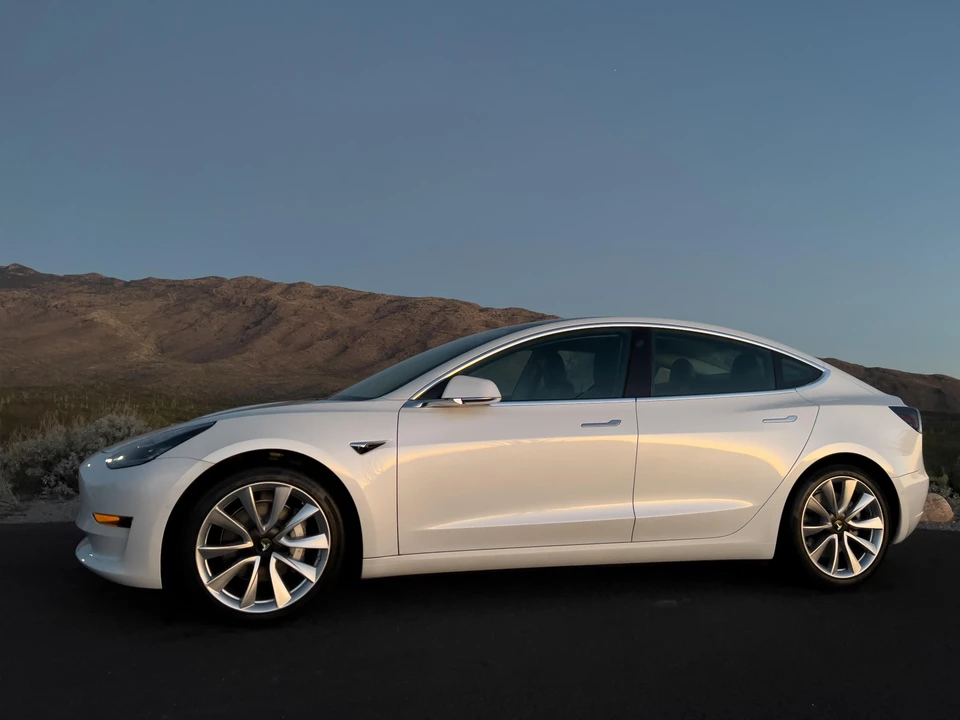 2019 Tesla Model 3 - Image 14 of 31