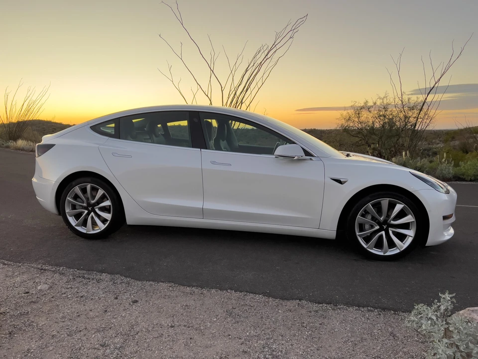 2019 Tesla Model 3 - Image 24 of 31