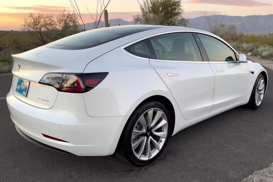 2019 Tesla Model 3 - Image 4 of 31