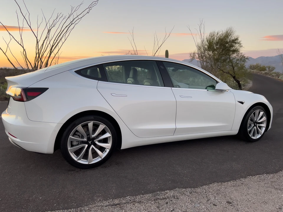 2019 Tesla Model 3 - Image 22 of 31