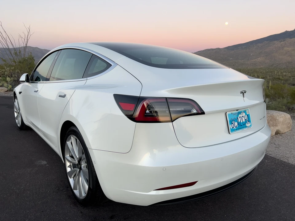 2019 Tesla Model 3 - Image 17 of 31
