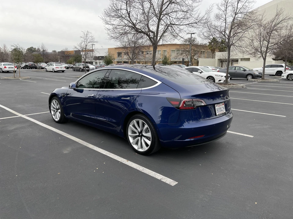 2019 Tesla Model 3 - Image 11 of 31