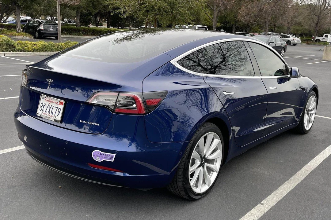 2019 Tesla Model 3 - Image 4 of 31