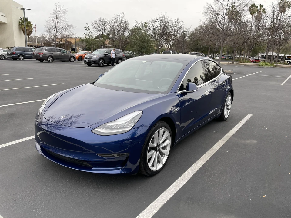 2019 Tesla Model 3 - Image 9 of 31