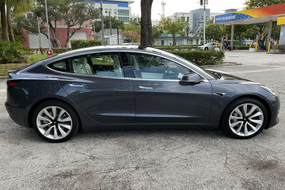 2019 Tesla Model 3 - Image 3 of 31