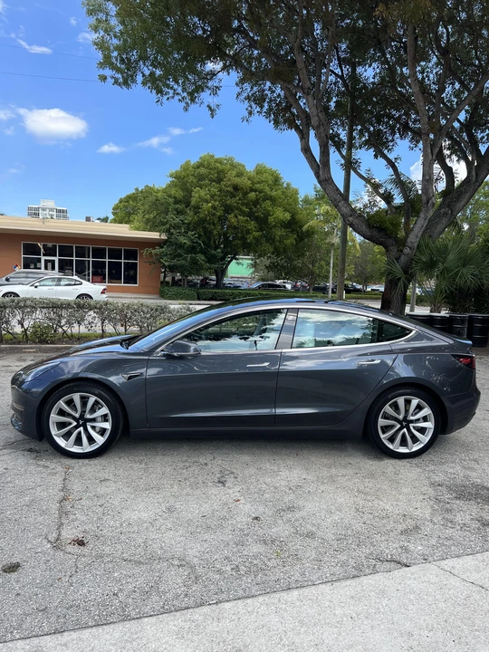 2019 Tesla Model 3 - Image 10 of 31