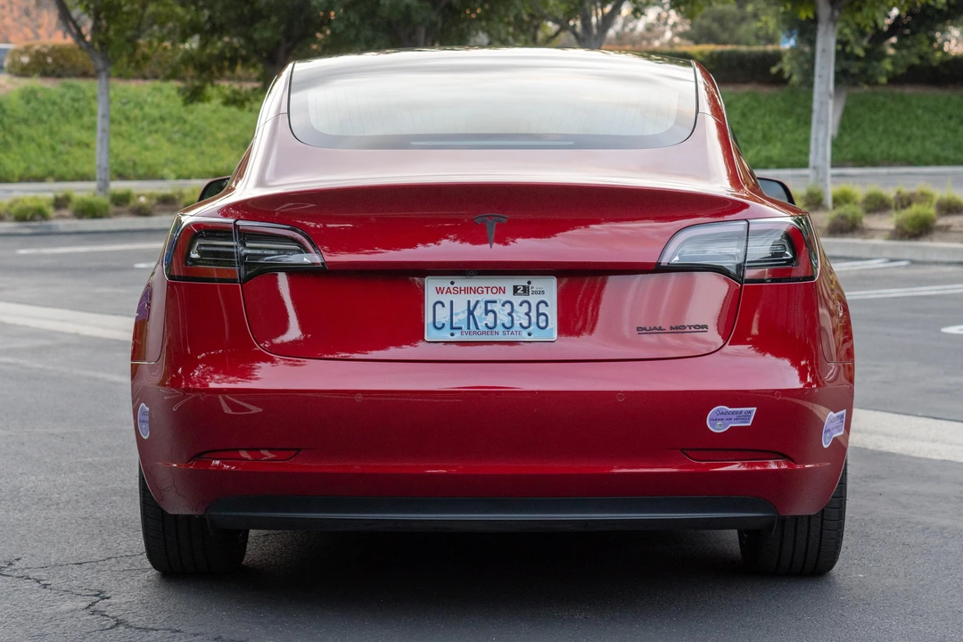 2019 Tesla Model 3 - Image 10 of 31