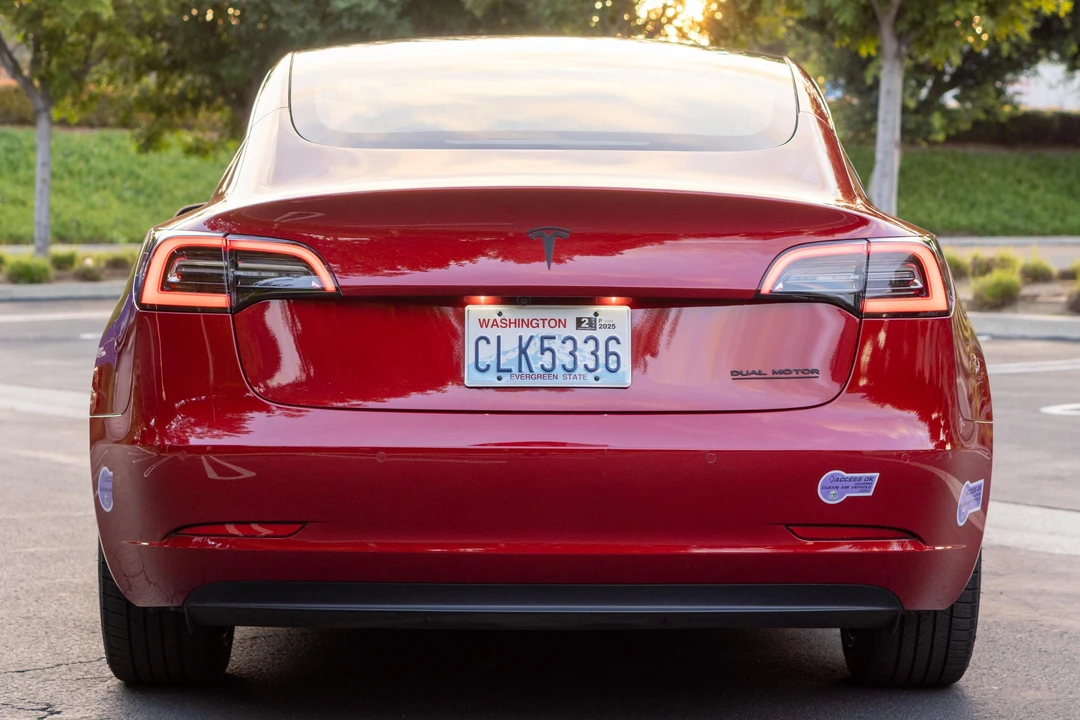 2019 Tesla Model 3 - Image 5 of 31