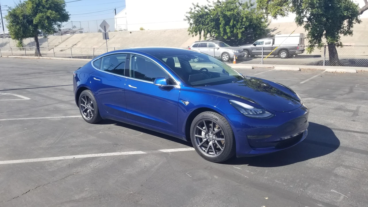 2019 Tesla Model 3 - Image 3 of 31