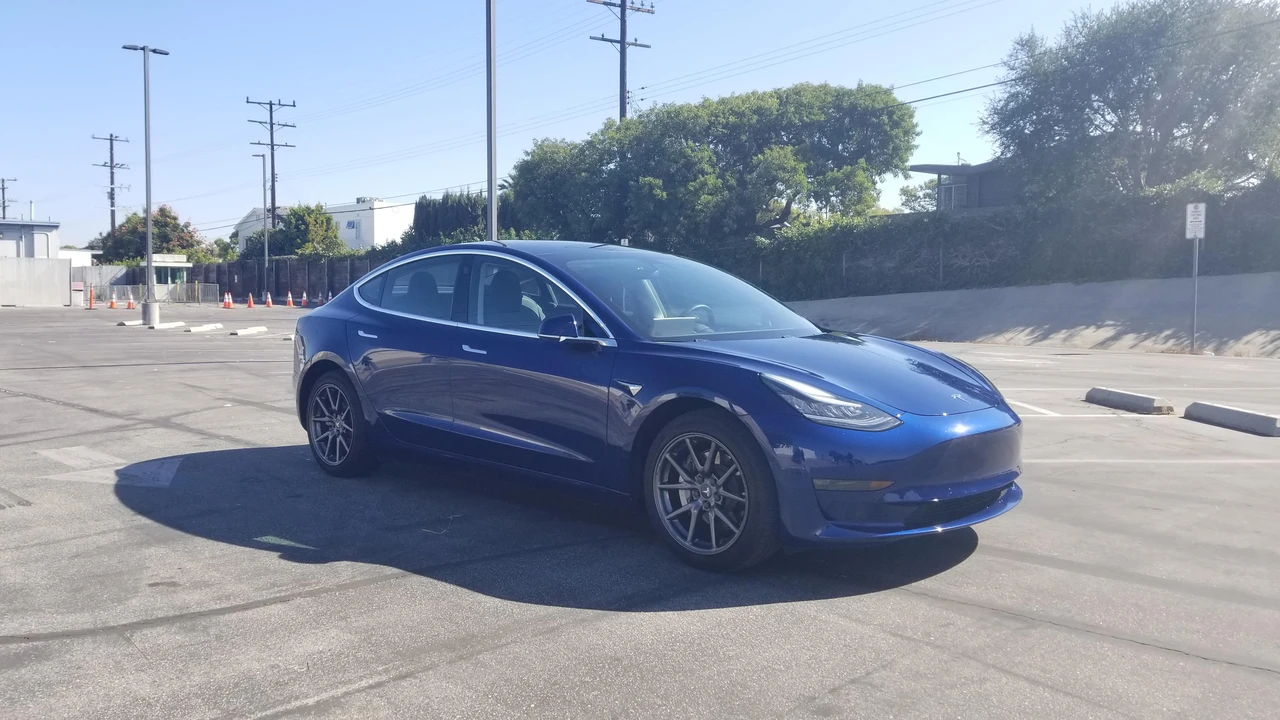 2019 Tesla Model 3 - Image 16 of 31