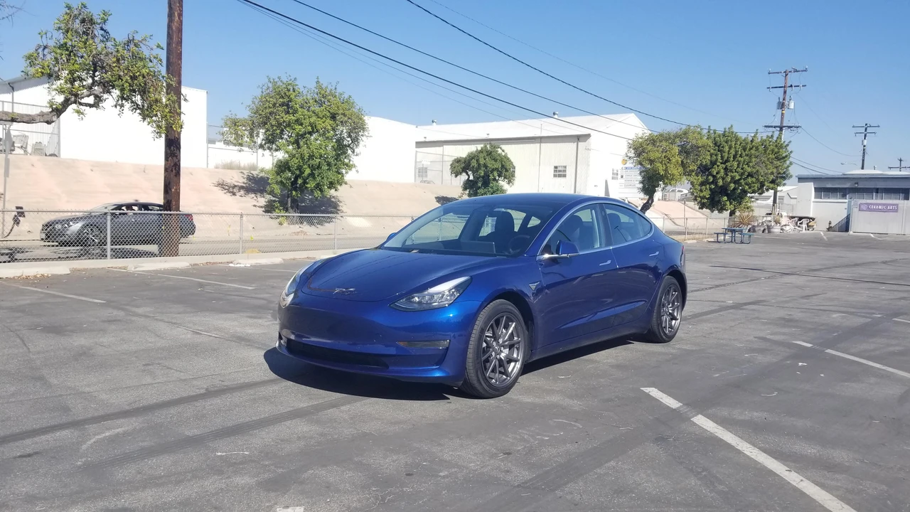 2019 Tesla Model 3 - Image 8 of 31