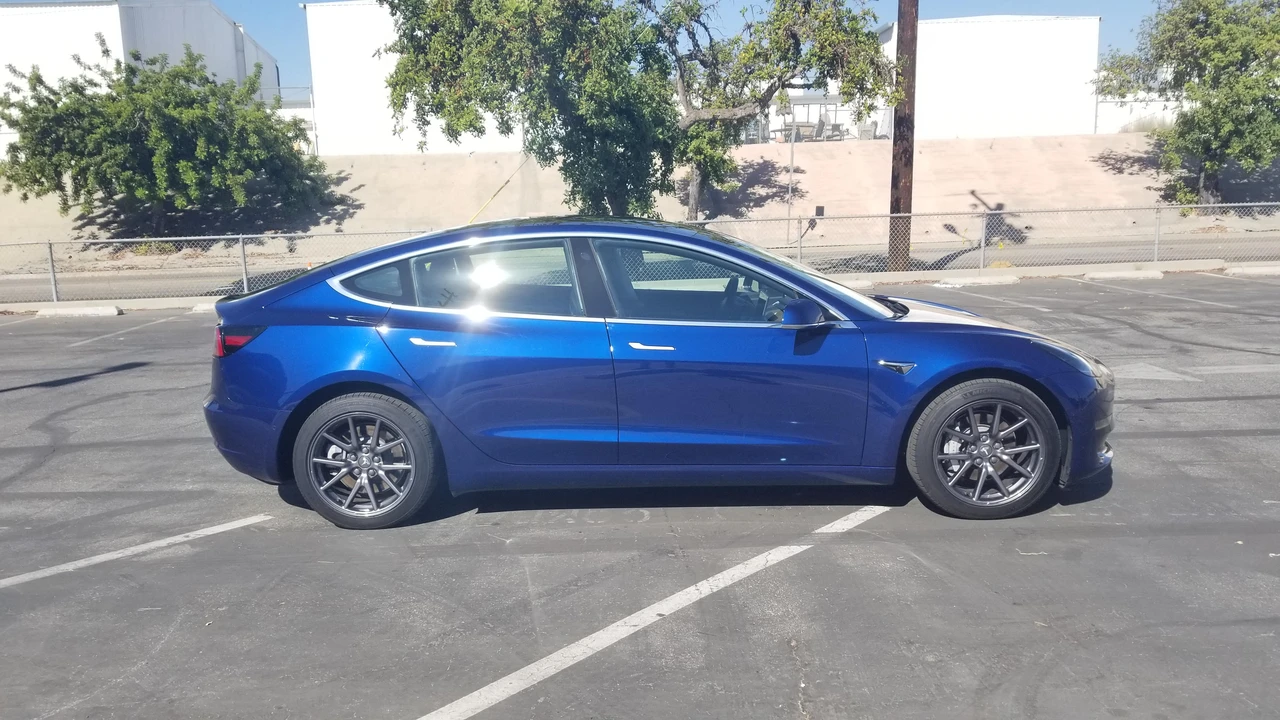 2019 Tesla Model 3 - Image 15 of 31