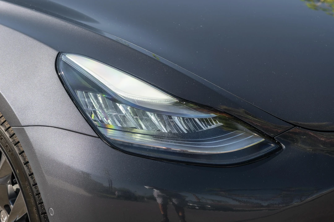 2019 Tesla Model 3 - Image 9 of 31