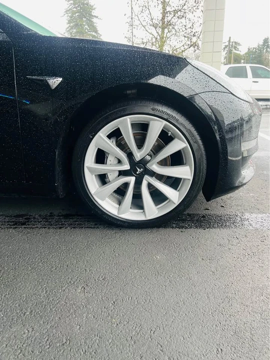 2019 Tesla Model 3 - Image 4 of 17