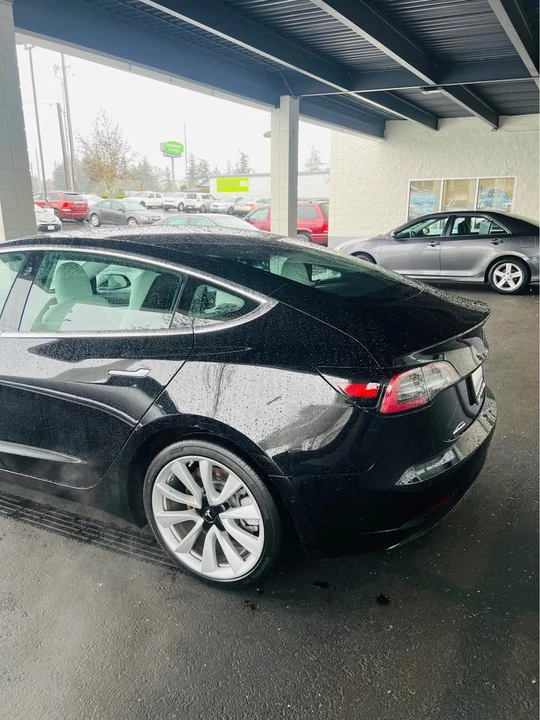 2019 Tesla Model 3 - Image 6 of 17