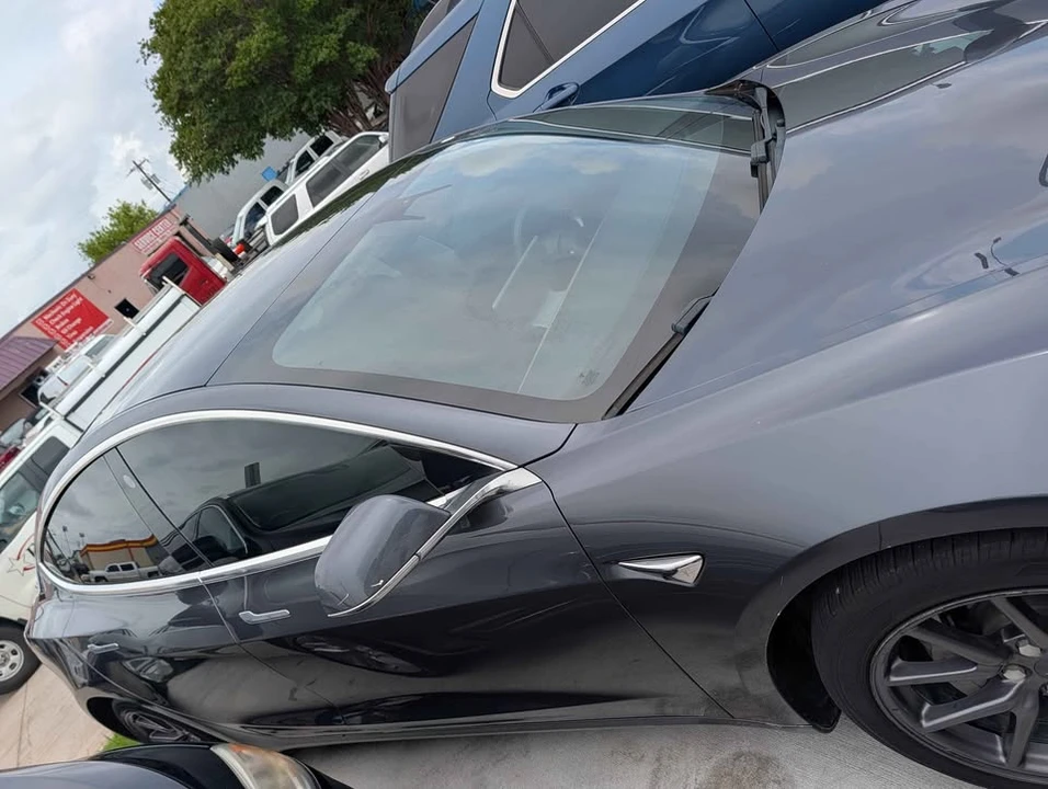 2019 Tesla Model 3 - Image 11 of 17