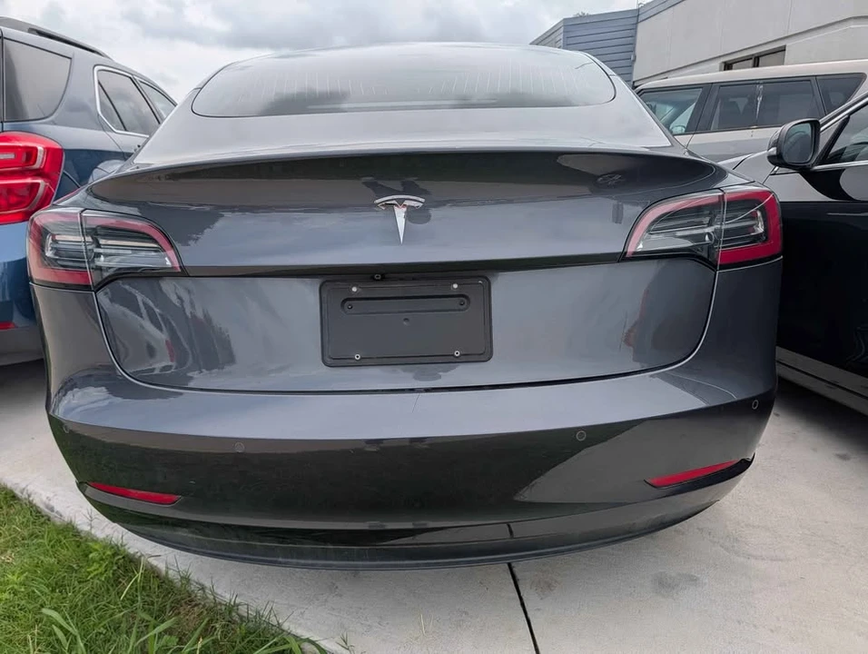 2019 Tesla Model 3 - Image 14 of 17