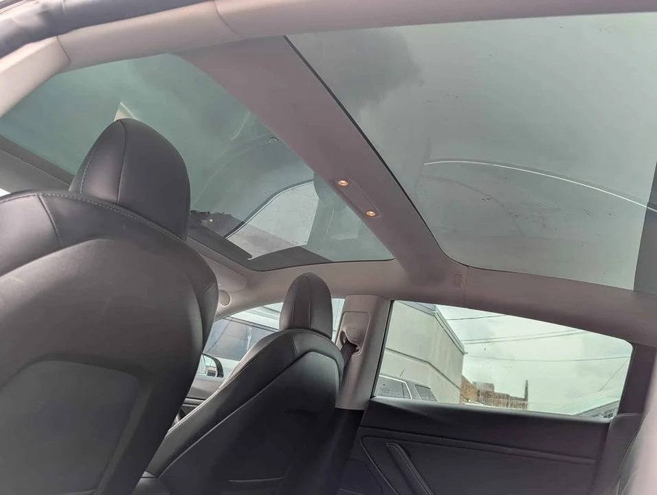 2019 Tesla Model 3 - Image 9 of 17