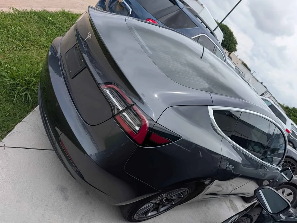 2019 Tesla Model 3 - Image 16 of 17