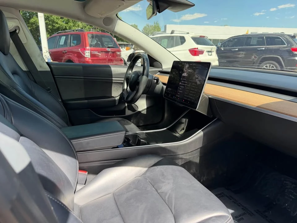 2019 Tesla Model 3 - Image 16 of 19