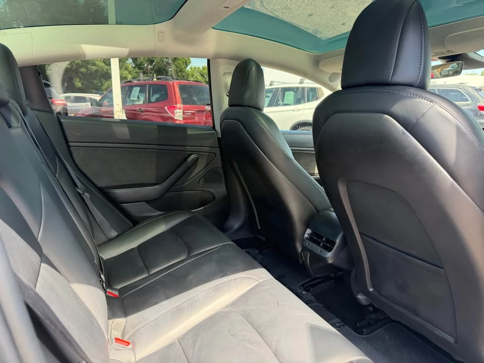 2019 Tesla Model 3 - Image 15 of 19