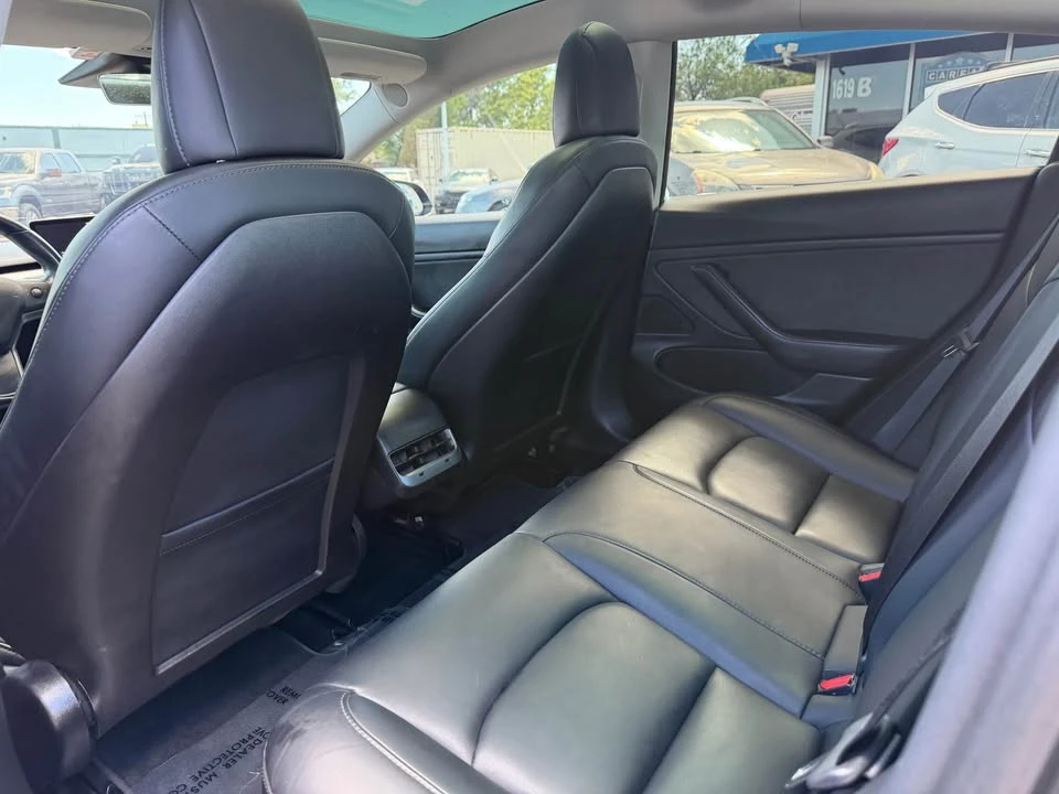 2019 Tesla Model 3 - Image 14 of 19