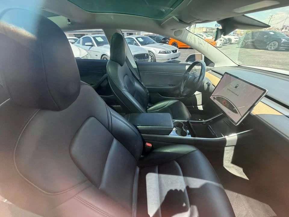 2019 Tesla Model 3 - Image 6 of 7