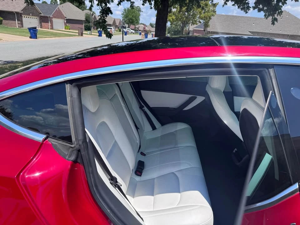 2019 Tesla Model 3 - Image 5 of 5
