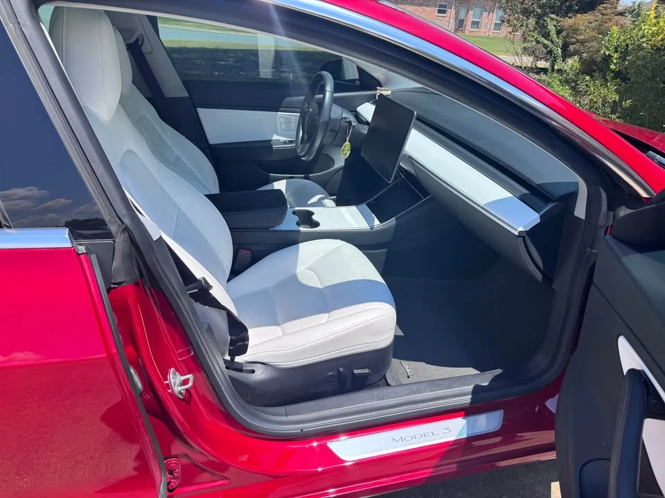 2019 Tesla Model 3 - Image 4 of 5