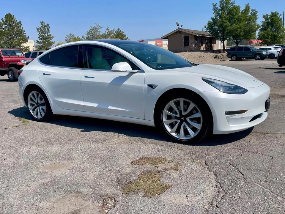 2019 Tesla Model 3 - Image 3 of 20