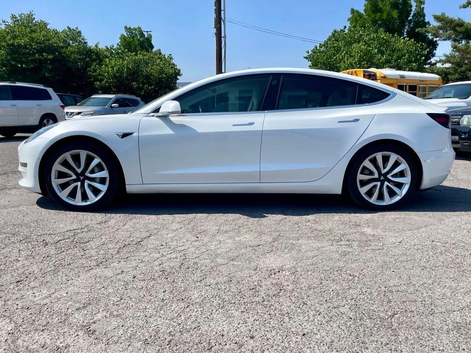 2019 Tesla Model 3 - Image 8 of 20