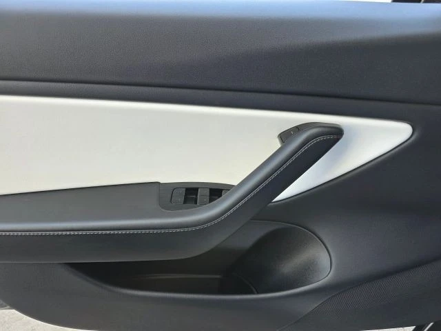 2019 Tesla Model 3 - Image 24 of 31