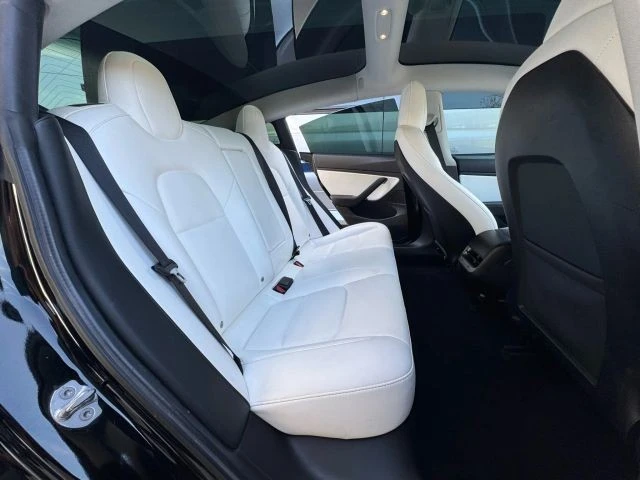 2019 Tesla Model 3 - Image 18 of 21