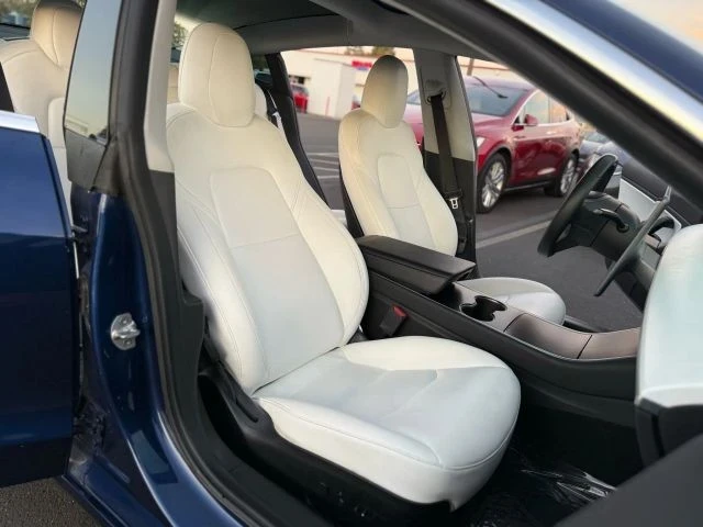 2019 Tesla Model 3 - Image 11 of 12
