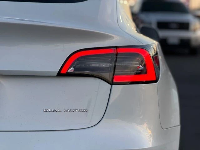 2019 Tesla Model 3 - Image 10 of 21