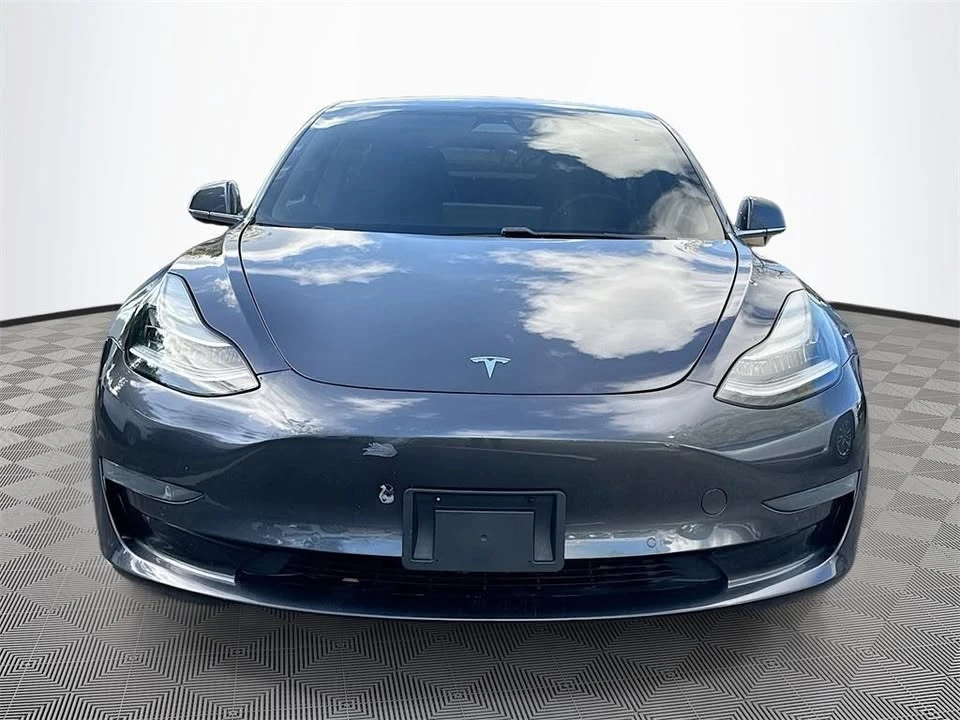 2019 Tesla Model 3 - Image 2 of 18