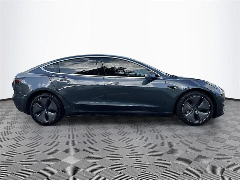 2019 Tesla Model 3 - Image 3 of 18