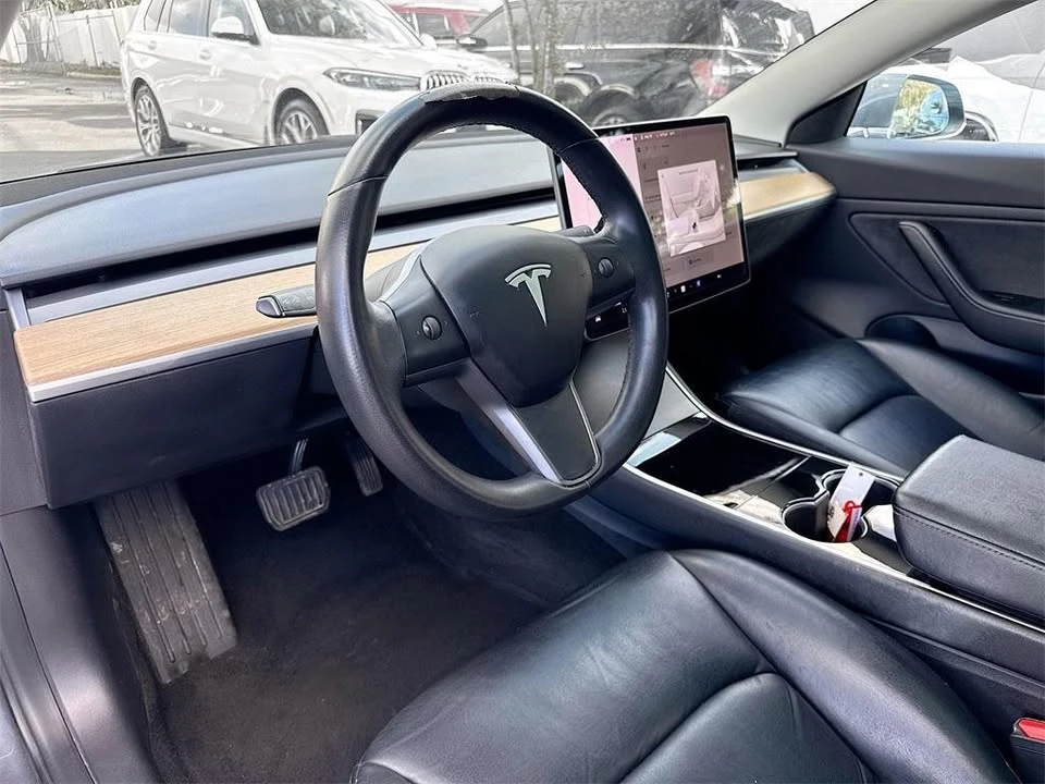 2019 Tesla Model 3 - Image 7 of 18