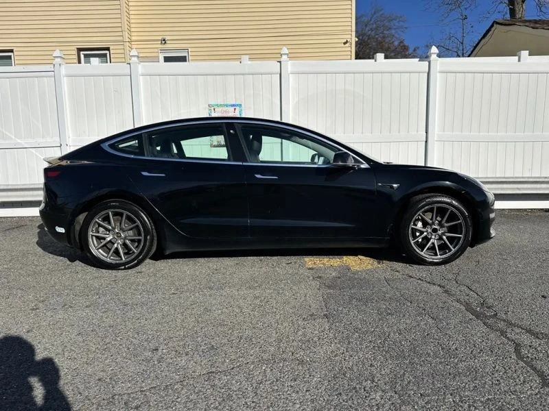 2019 Tesla Model 3 - Image 8 of 12