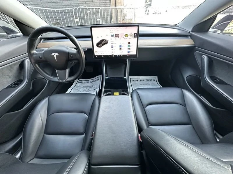 2019 Tesla Model 3 - Image 9 of 12