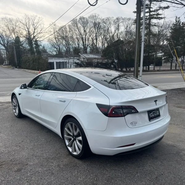 2019 Tesla Model 3 - Image 3 of 12