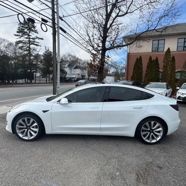 2019 Tesla Model 3 - Image 2 of 12