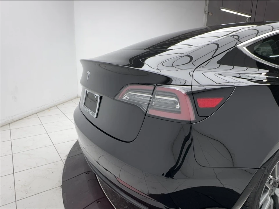 2019 Tesla Model 3 - Image 9 of 21