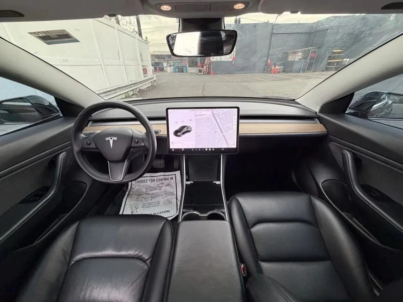 2019 Tesla Model 3 - Image 9 of 12