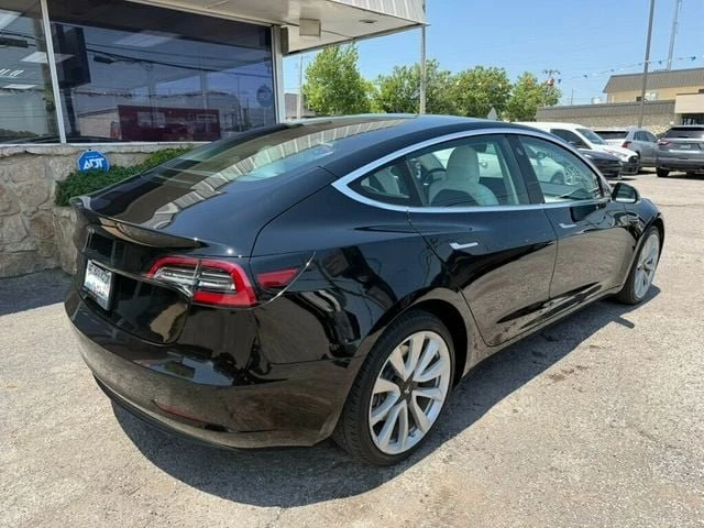 2019 Tesla Model 3 - Image 3 of 19