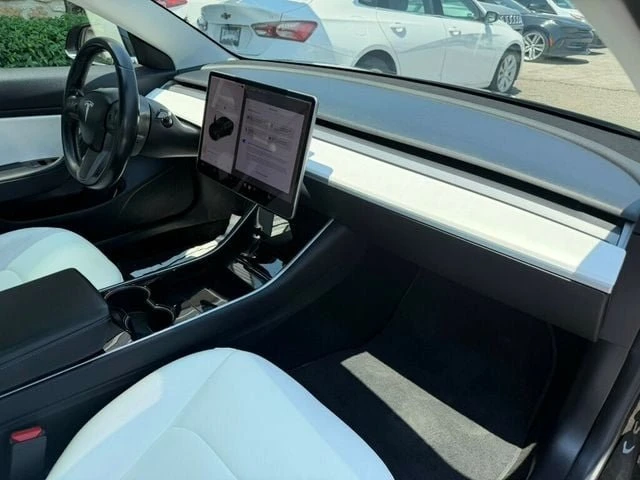 2019 Tesla Model 3 - Image 8 of 19