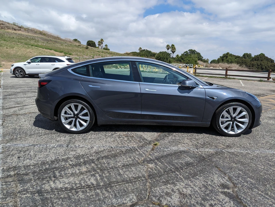 2019 Tesla Model 3 - Image 24 of 31