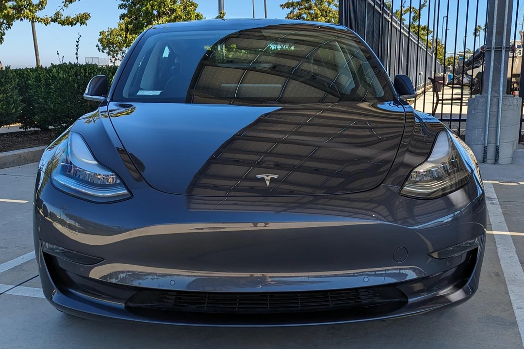2019 Tesla Model 3 - Image 2 of 31