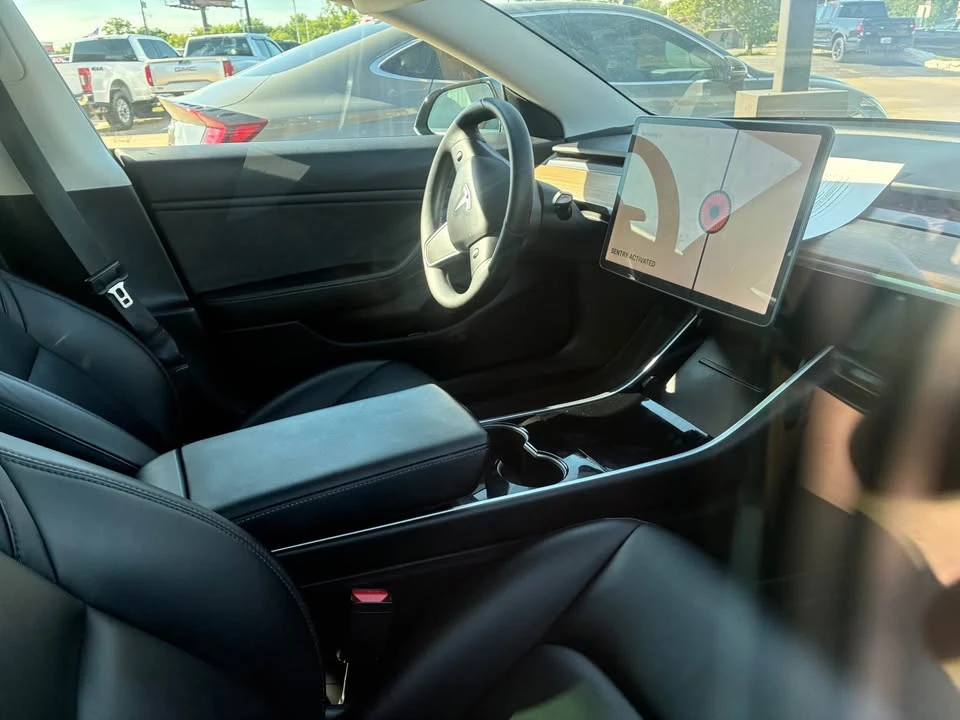 2019 Tesla Model 3 - Image 5 of 5
