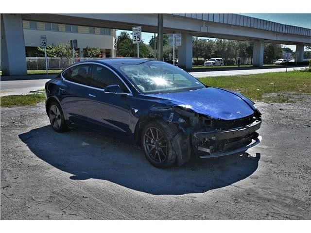 2019 Tesla Model 3 - Image 2 of 13